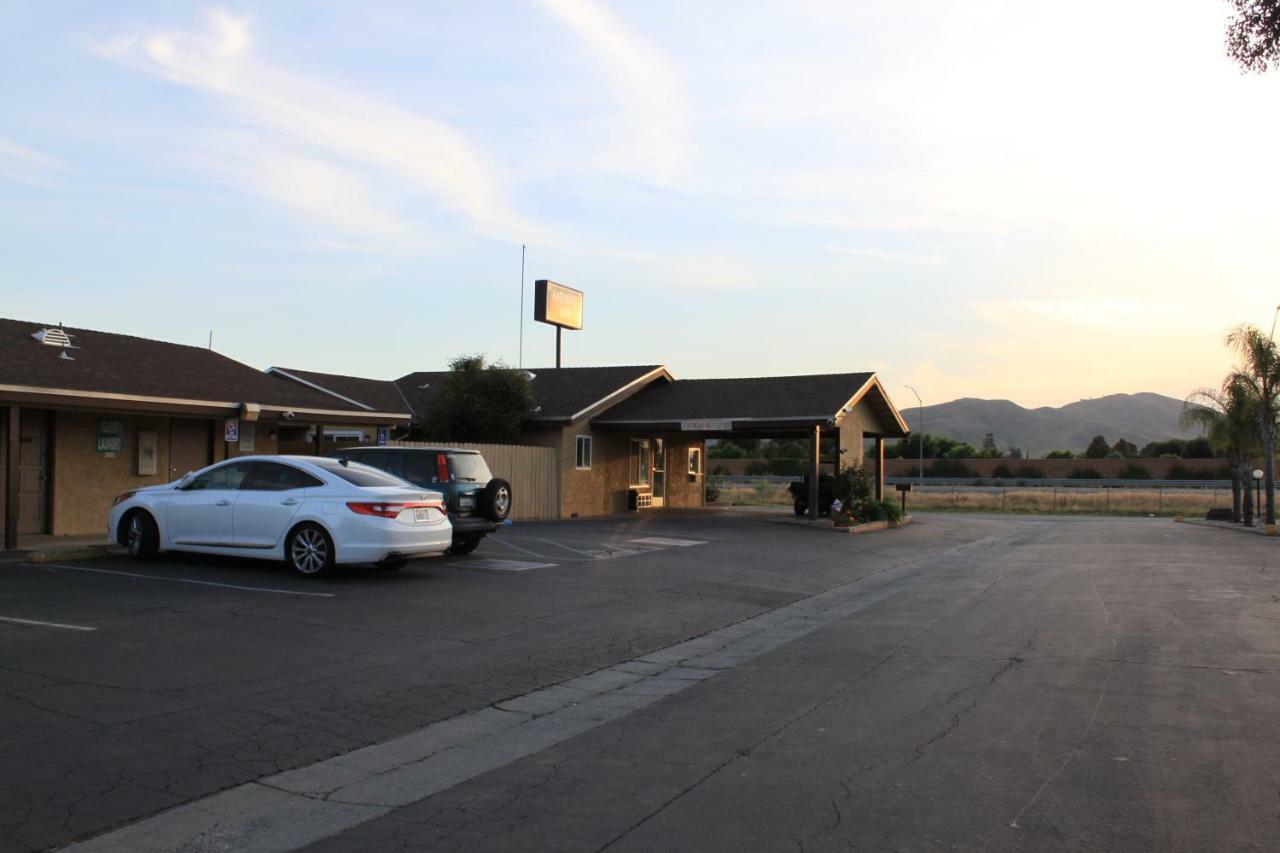 Menifee Inn 外观 照片